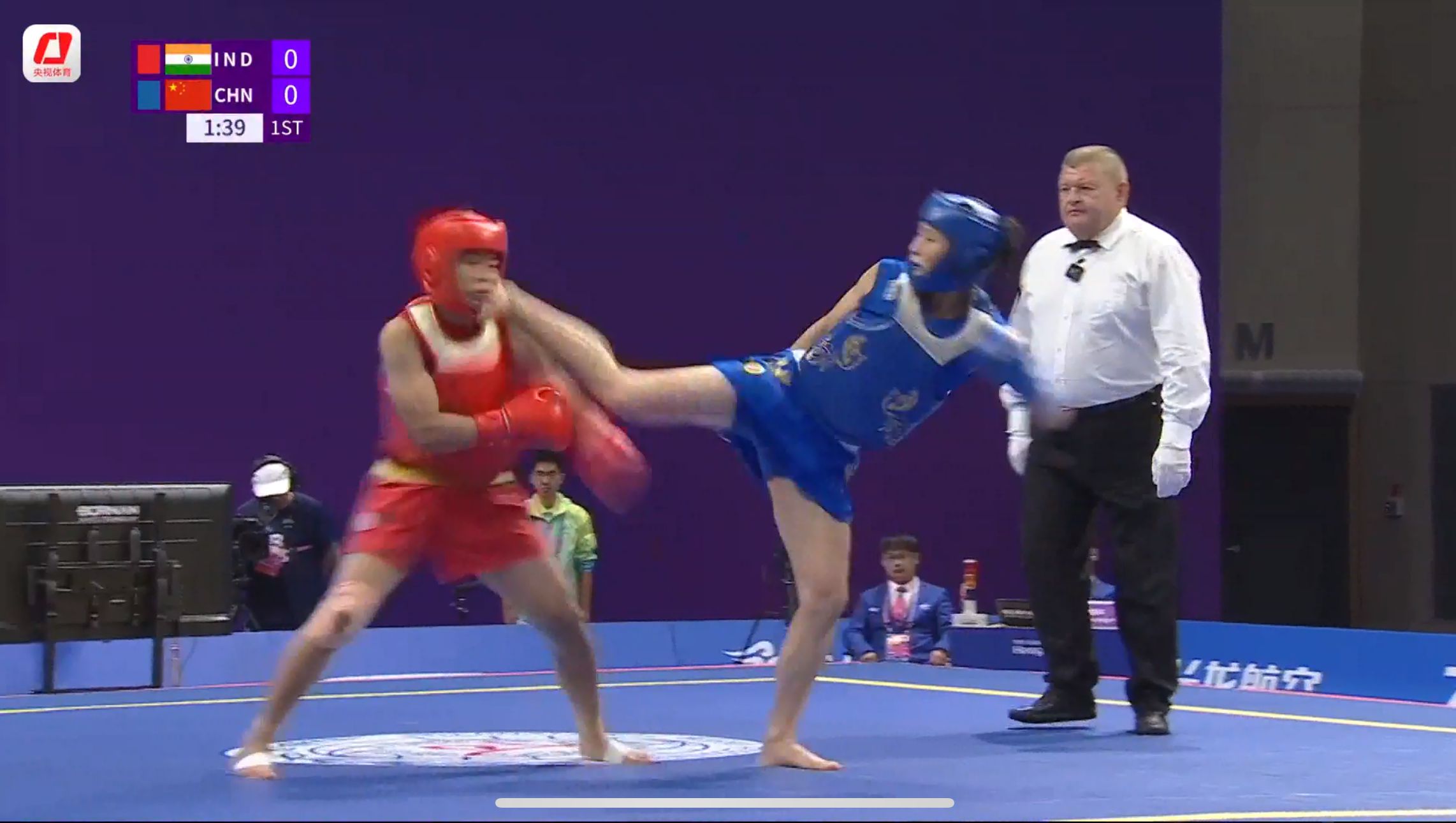 吴晓微在杭州亚运会武术散打女子六十公斤级决