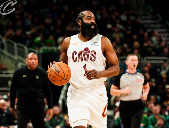 雄鹿低概率进季后赛 骑士逆风翻盘123-116胜