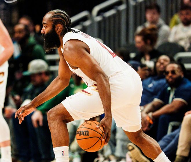 雄鹿低概率进季后赛 骑士逆风翻盘123-116胜