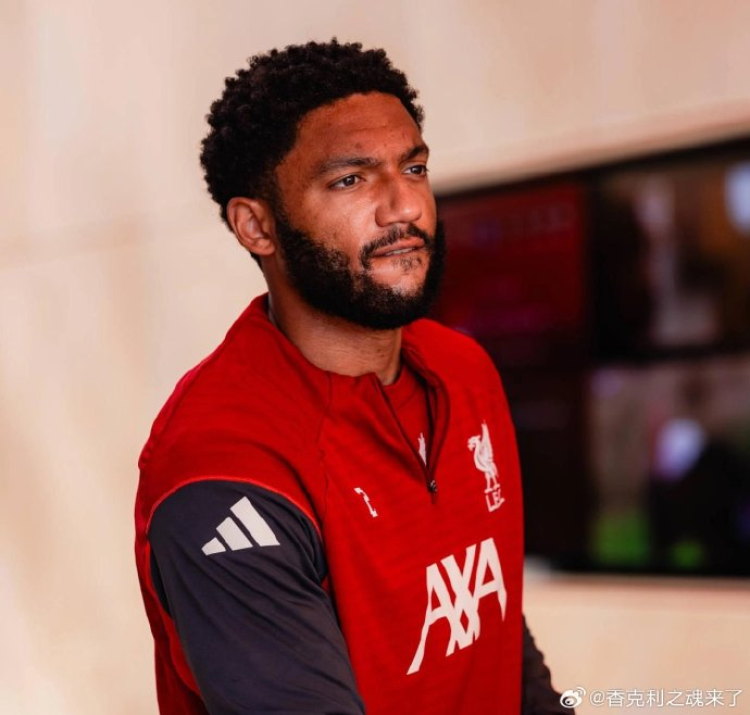 利物浦前锋戈麦斯复出训练 恩迪亚耶展现惊人力